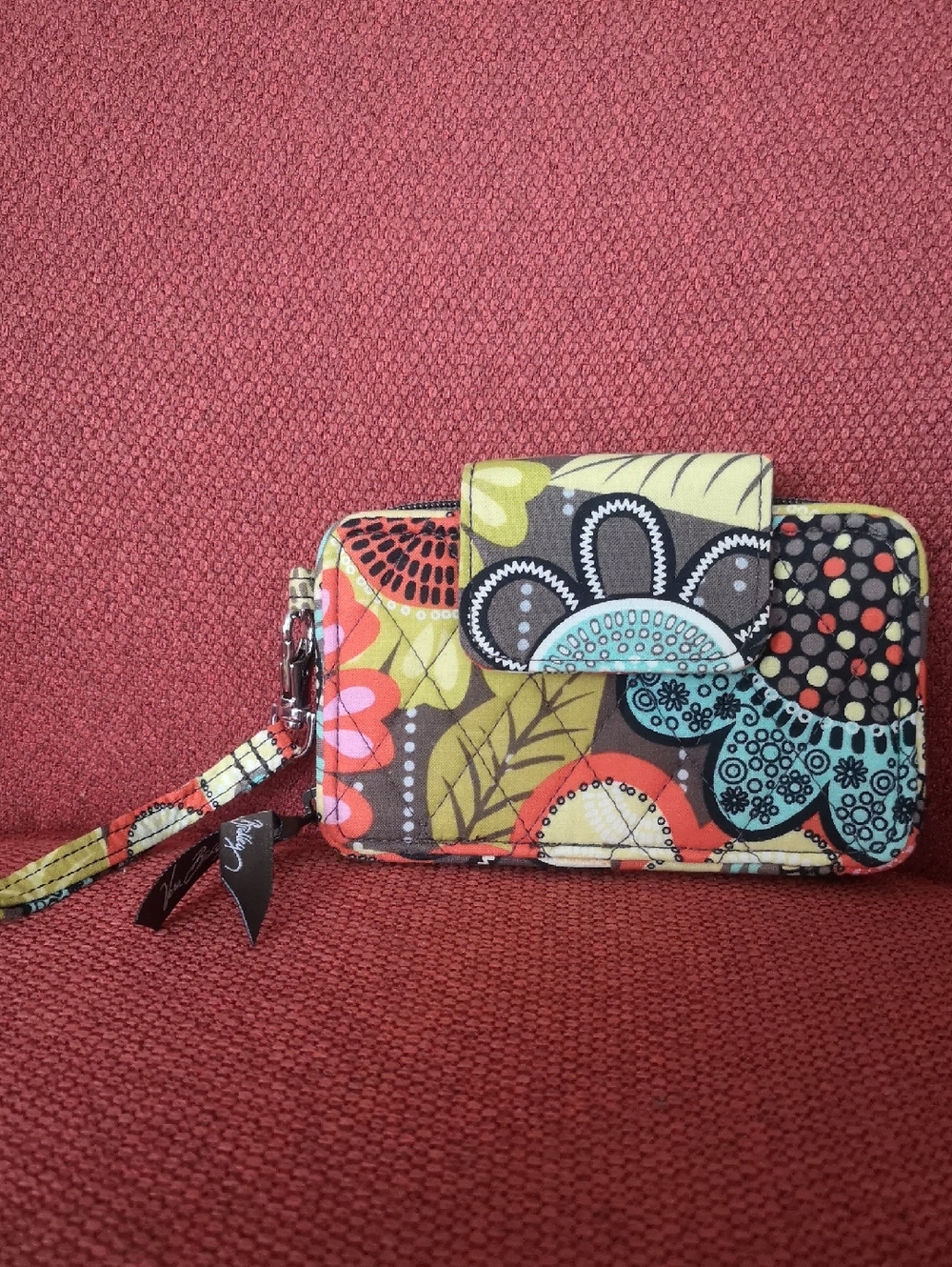 New without Tags Vera Bradley Wallet Wristlet in Floral Pattern Never-used